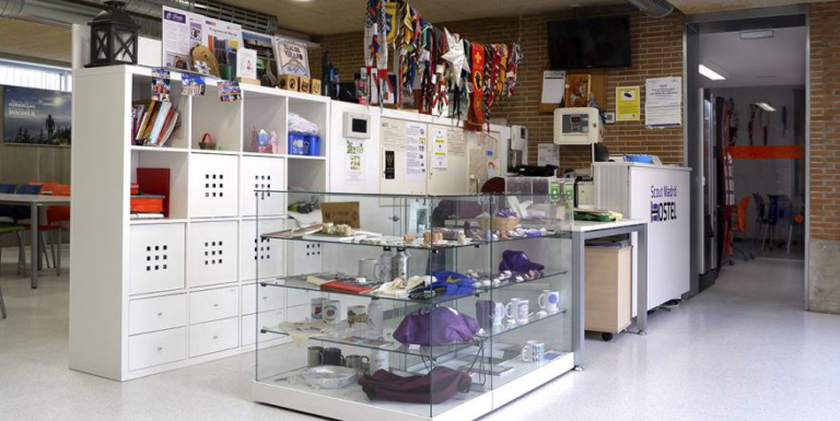 xrecepcion-e1553375501483.jpg.pagespeed.ic_.NFnvHK7dEA